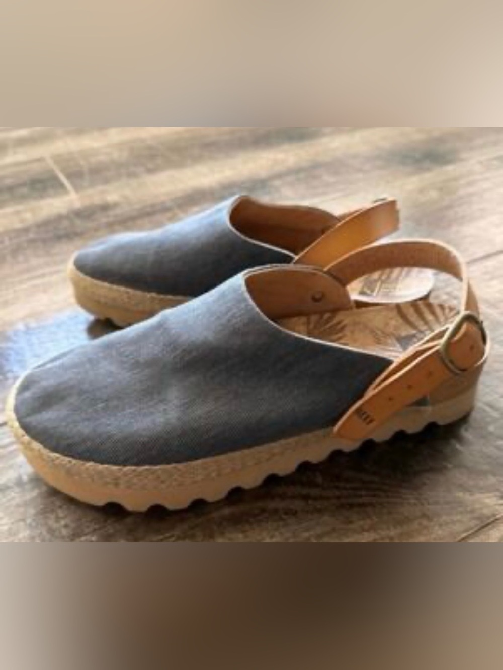 Reef Women's Cushion Sage Clogs  GrayTwill/Canvas Upper Woven Hemp Trim Size 8
